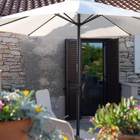 דירה Deborah קרניצה